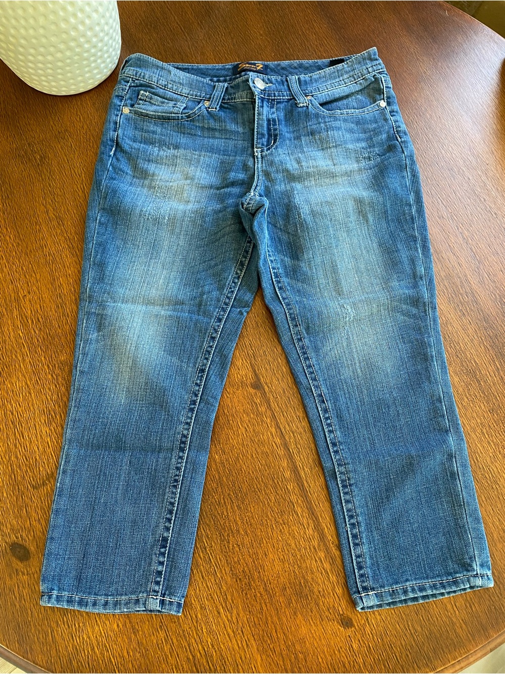 Seven7 Women's Capri Jeans Size 10 Medium Blue Wash Stretch Denim Cropped Pants